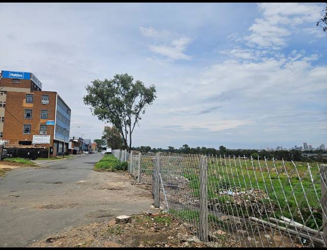 104,425M² VACANT LAND FOR SALE IN ELECTRON